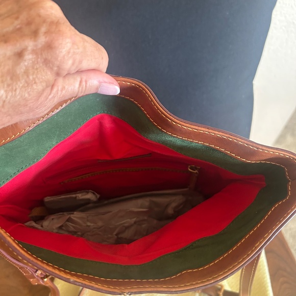 Dooney & Bourke - Picture 4 of 4